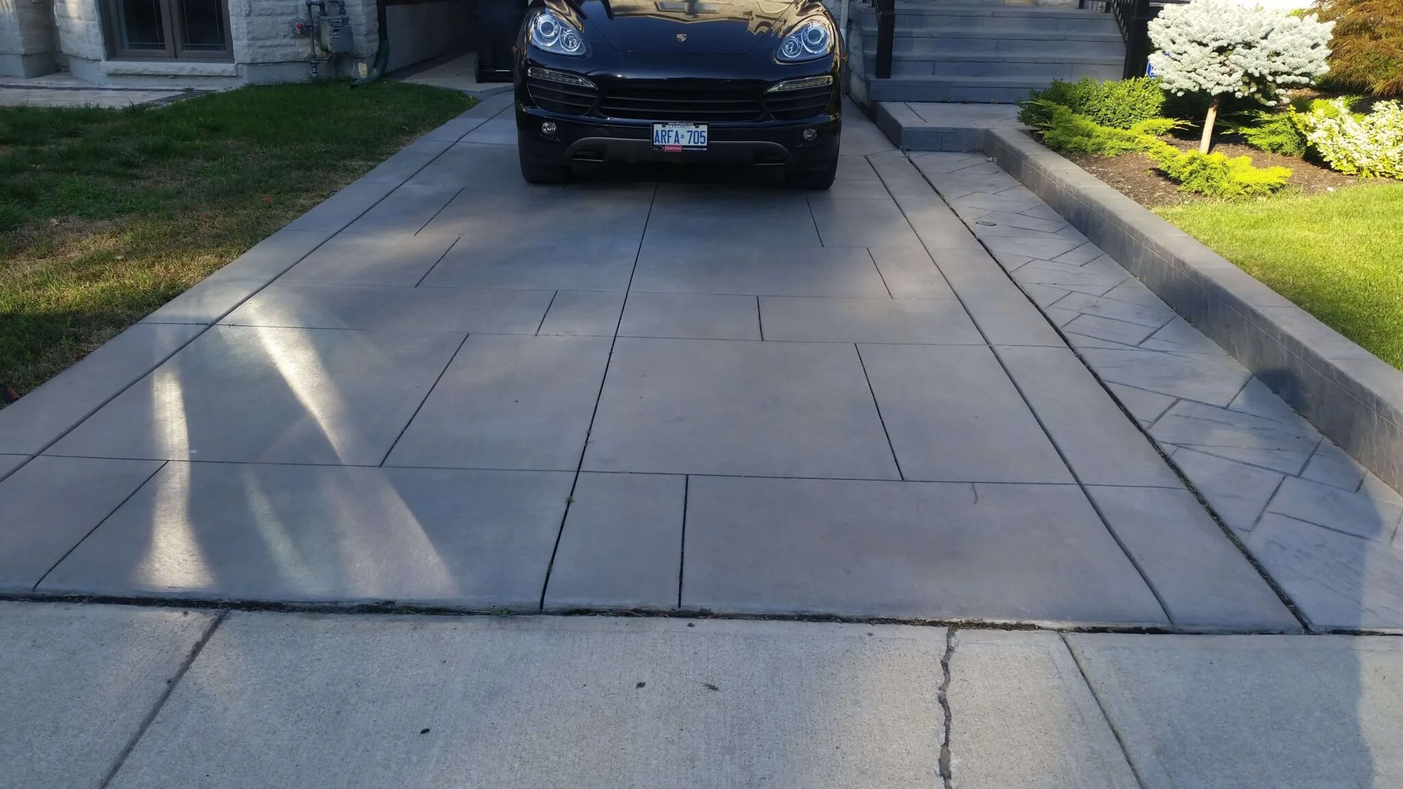 Home 3 Modern Concrete